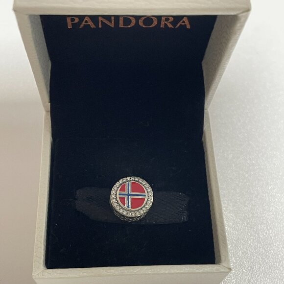 Pandora Norway Flag Charm - Picture 4 of 5